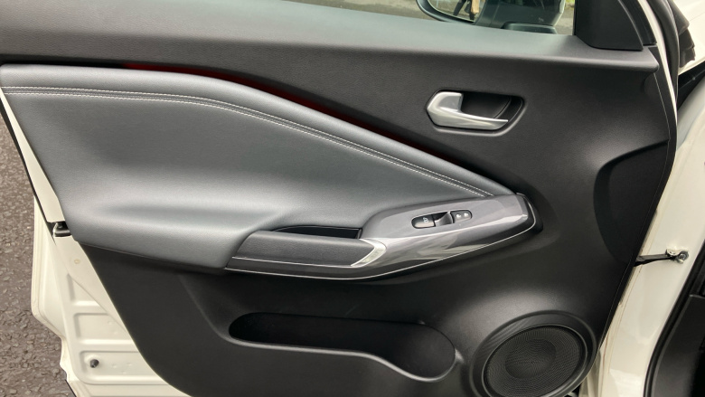 Nissan Juke 1.0 DiG-T Tekna 5dr Petrol Hatchback